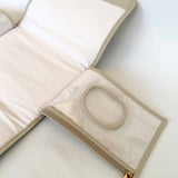 Trocador Deluxe Portátil Marfim — Bordado de Nossa Senhora